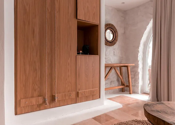 Senses Luxury & Ξενοδοχείο με διαμερίσματα 5*