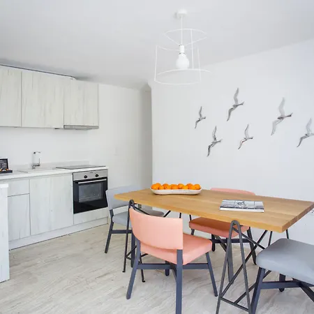 Senses Luxury & شقة فندقية